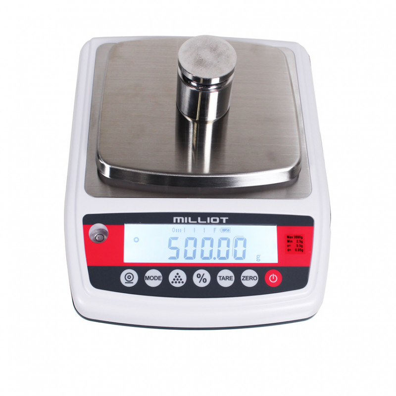 Balance précision homologuée selon version, portée de 620 g à 12 kg,  précision de 1 mg à 100 mg